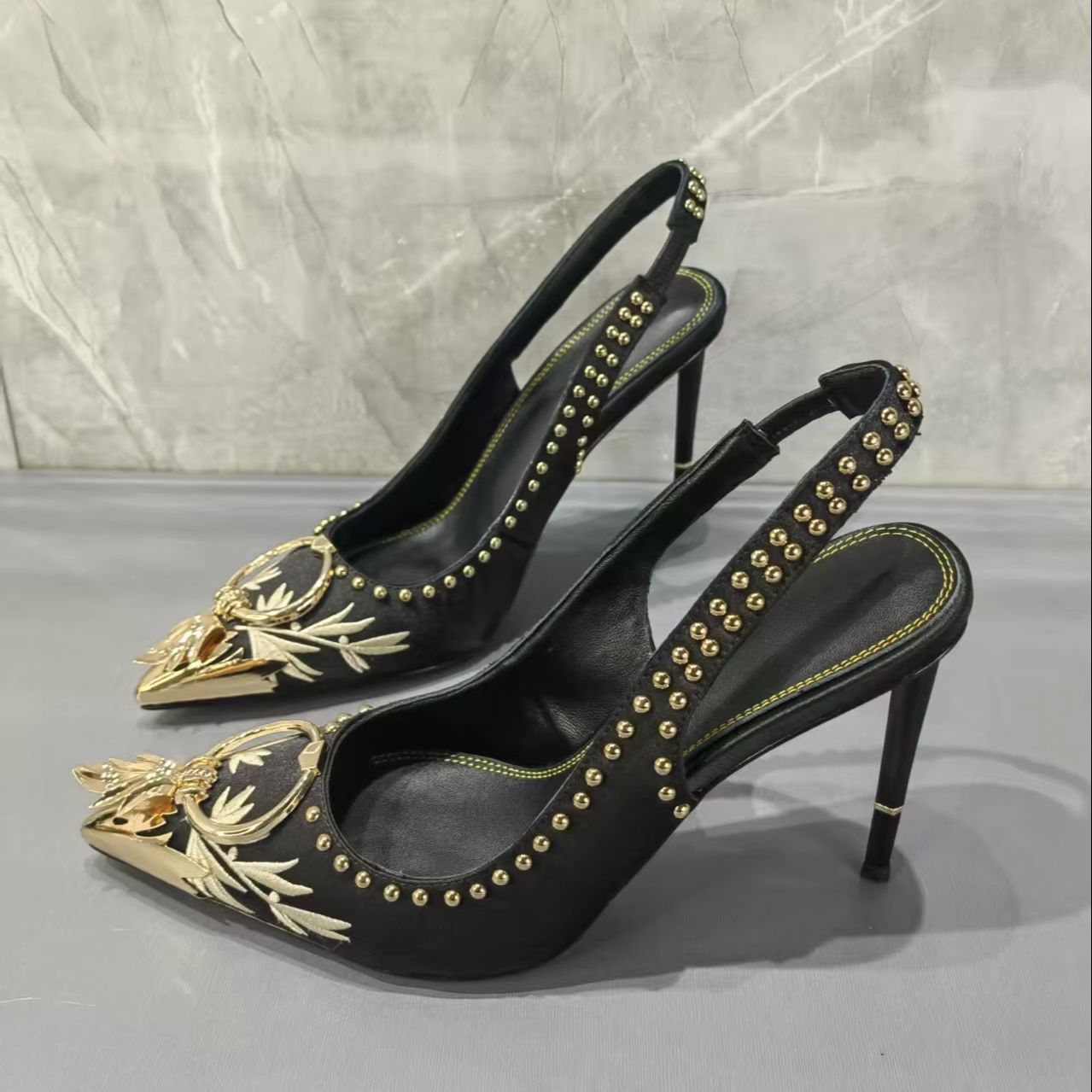 Embroidery Velvet Women Sandal - огляд і ціна Embroidery Dress