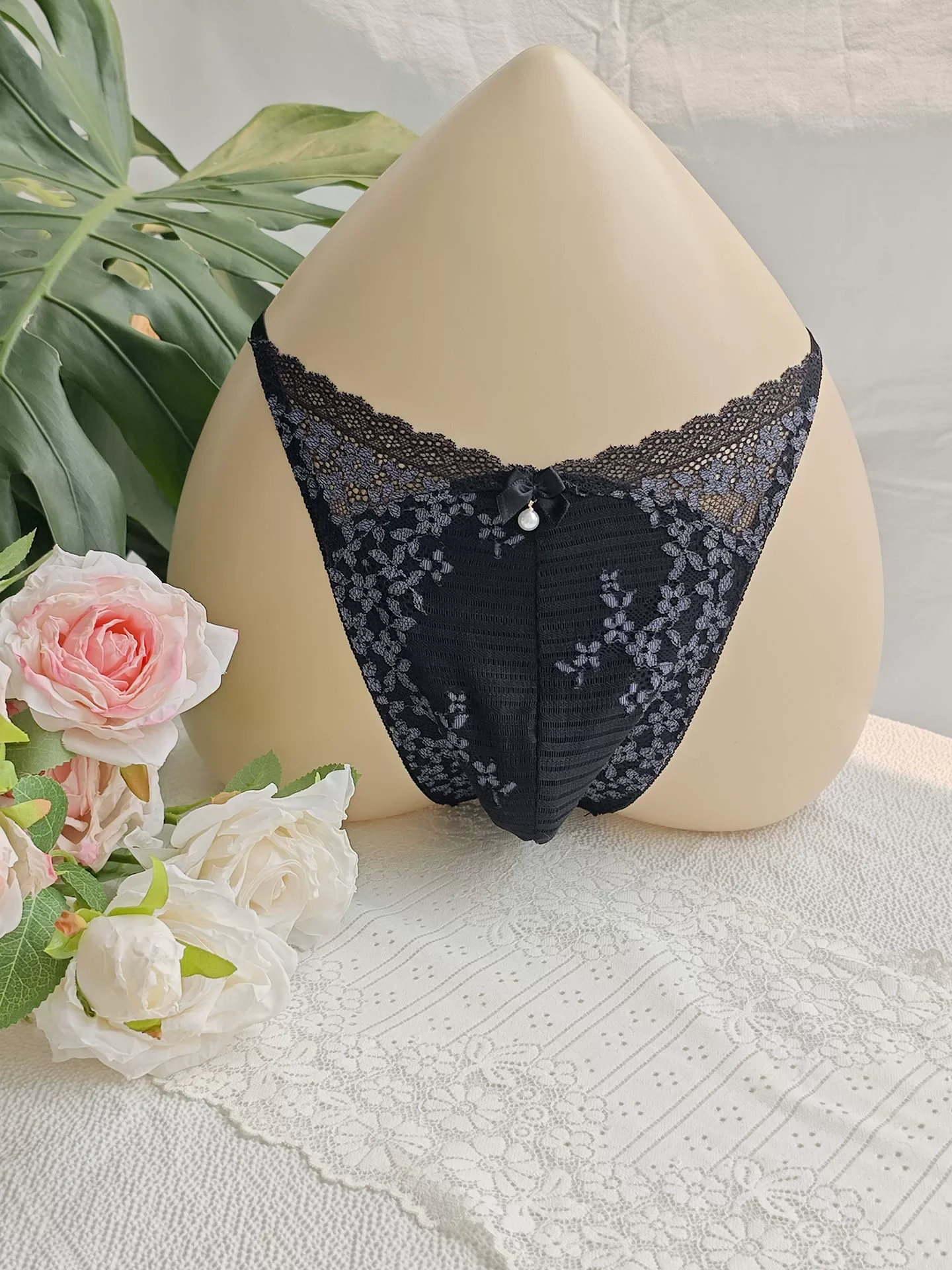 Black Lace Man's T-brief Embro - огляд і ціна Embroidery Lace