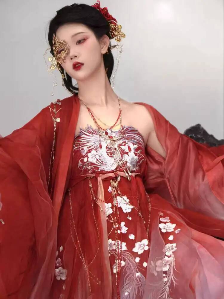 Women In Hanfu Heavy Embroider - огляд і ціна Embroidery Dress