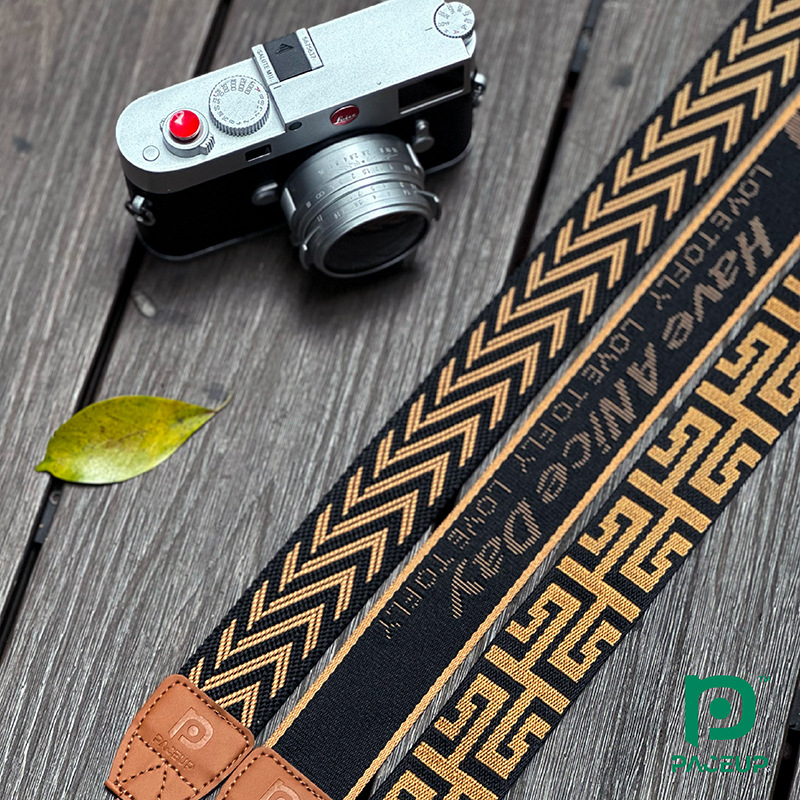 Camera Strap Embroidery Classi - огляд і ціна Embroidery Alpha