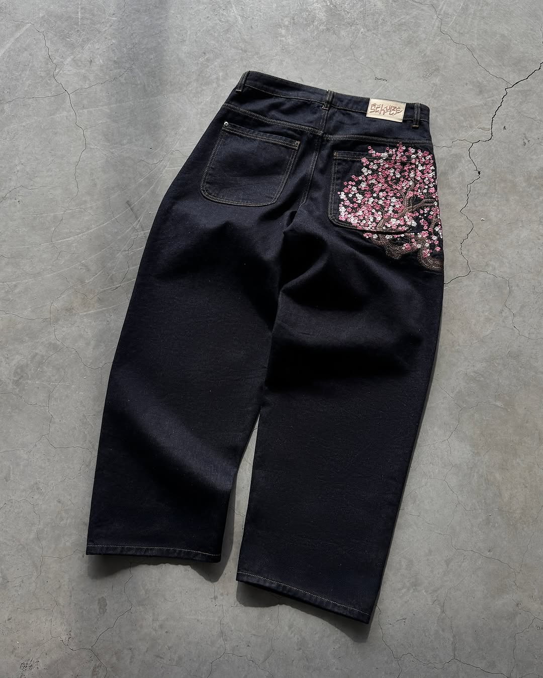 Mens Jeans Sakura Embroidery S - огляд і ціна Embroidery Jeans Sakura